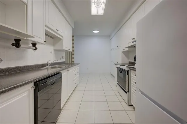 Additional image 14 of 120 BEDDOE Dr Unit 21