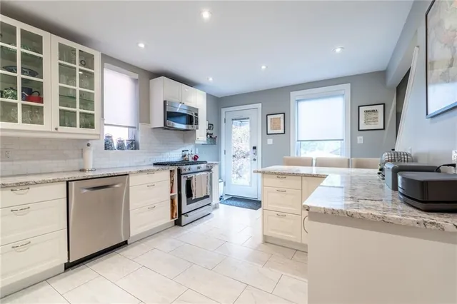 Additional image 14 of 141 MARKLAND St