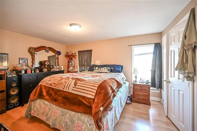 Additional image 41 of 129 LYNDEN Rd