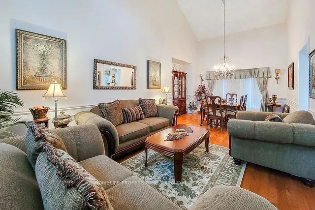 Additional image 19 of 88 Cabriolet Cres