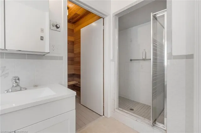 Additional image 26 of 3385 Binbrook Rd