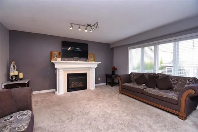 Additional image 10 of 30 NEWLOVE St
