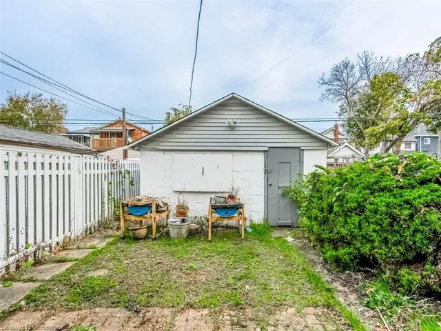 Additional image 37 of 34 Fairview Ave