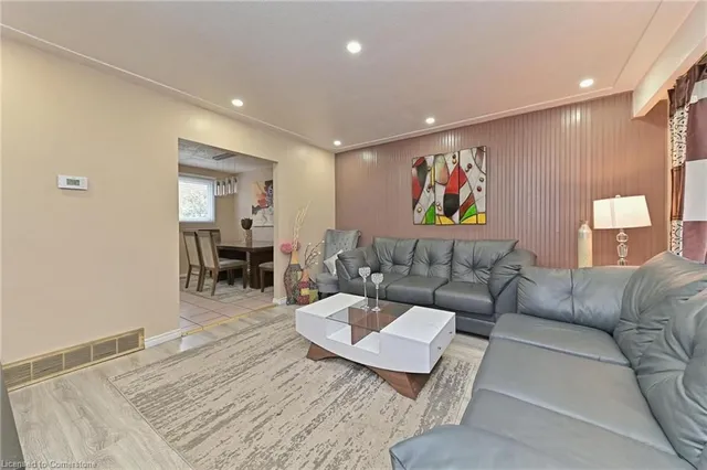 Additional image 7 of 98 Riverdale Dr