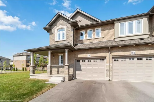 Primary image of 126 Laguna Village Cres