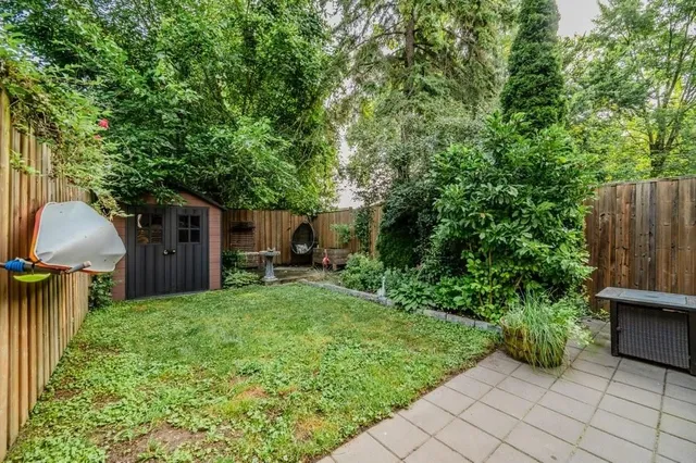 Additional image 33 of 450 HERKIMER St