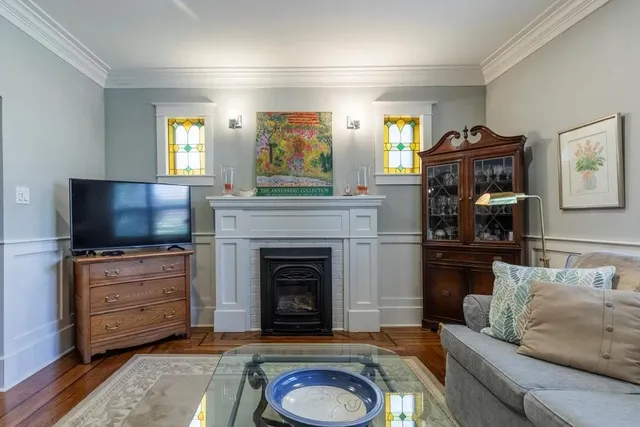 Additional image 17 of 952 MONTCLAIR Ave