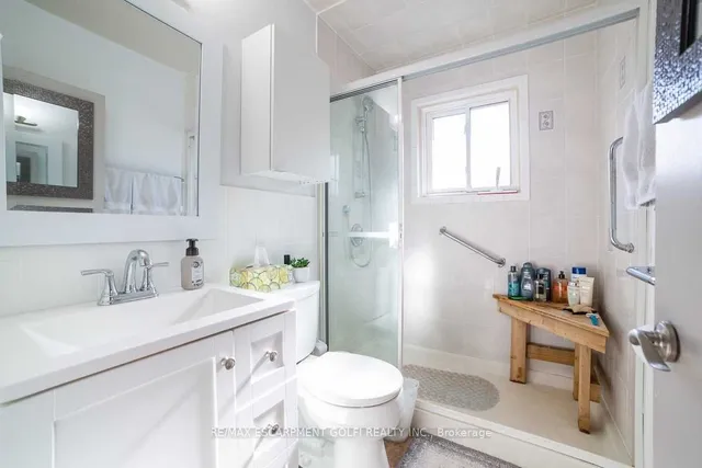 Additional image 16 of 10 Warren Ave