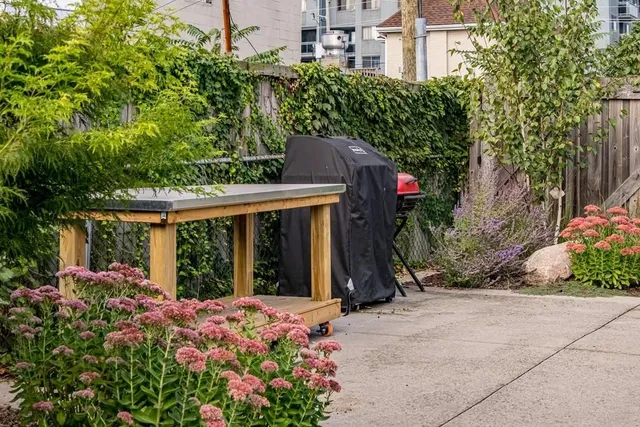 Additional image 33 of 127 WEST Ave