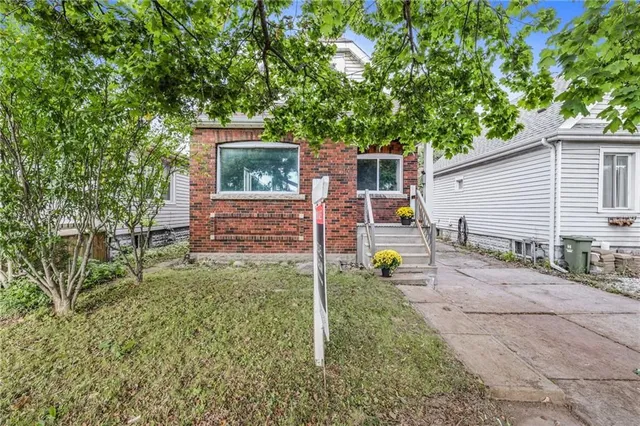 Additional image 3 of 149 WEIR St