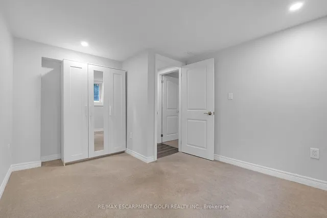 Additional image 34 of 10 Warren Ave