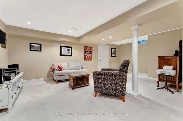 Additional image 24 of 51 Banbury Dr