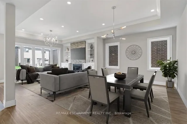 Additional image 5 of 19 ROSELAWN Ave