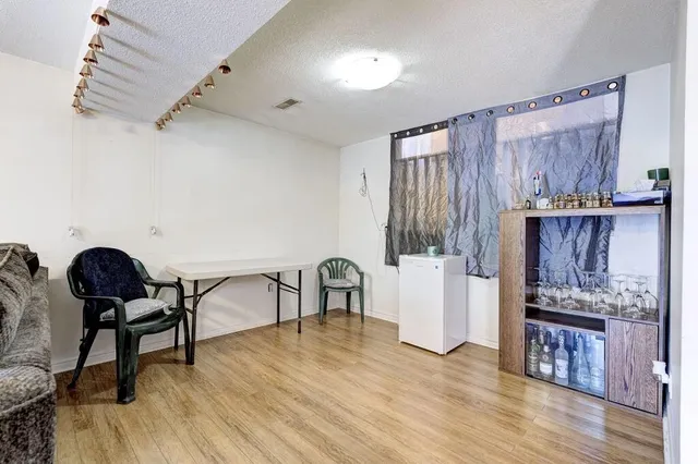 Additional image 27 of 591 TEMPLEMEAD Dr