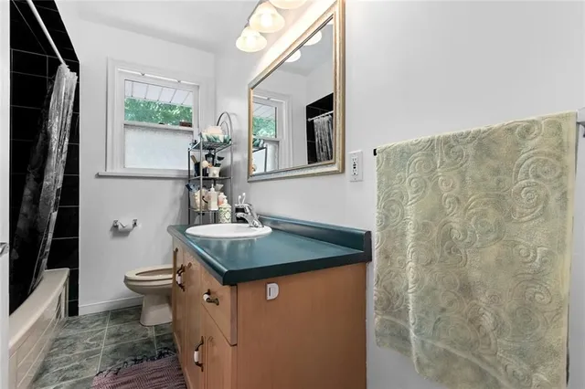 Additional image 22 of 54 BEACON Ave