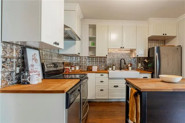 Additional image 16 of 195 ROSSLYN Ave