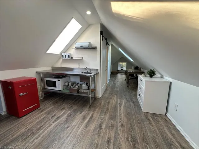 Additional image 23 of 146 Catharine St