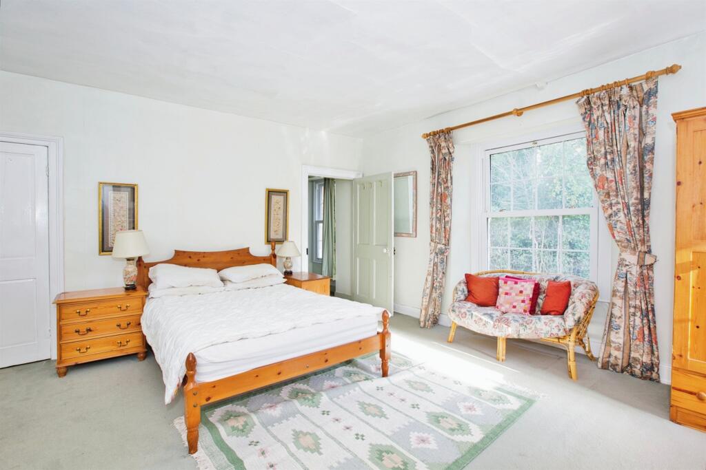 Additional image 14 of Kennel Batch, Wells