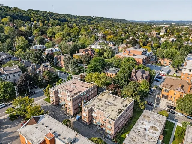 Additional image 39 of 227 MACNAB St Unit 14