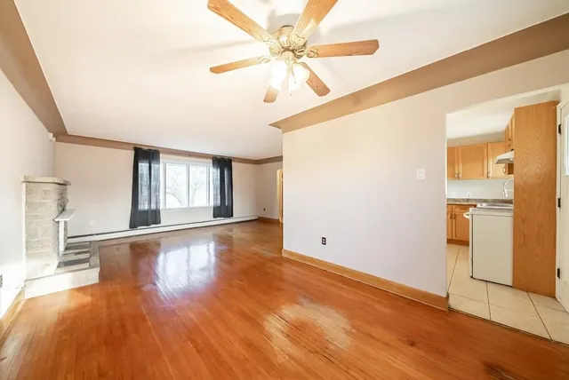 Additional image 9 of 63 DEERHURST Rd