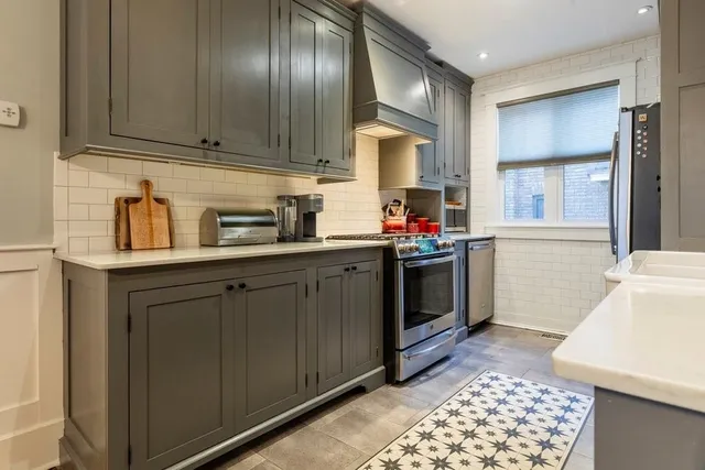 Additional image 21 of 952 MONTCLAIR Ave