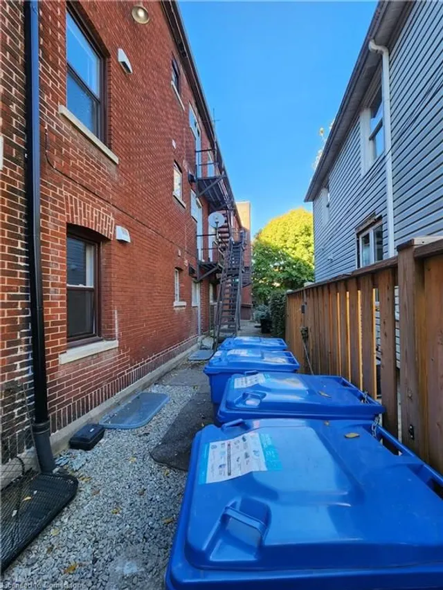 Additional image 12 of 41 Albert St Unit 101