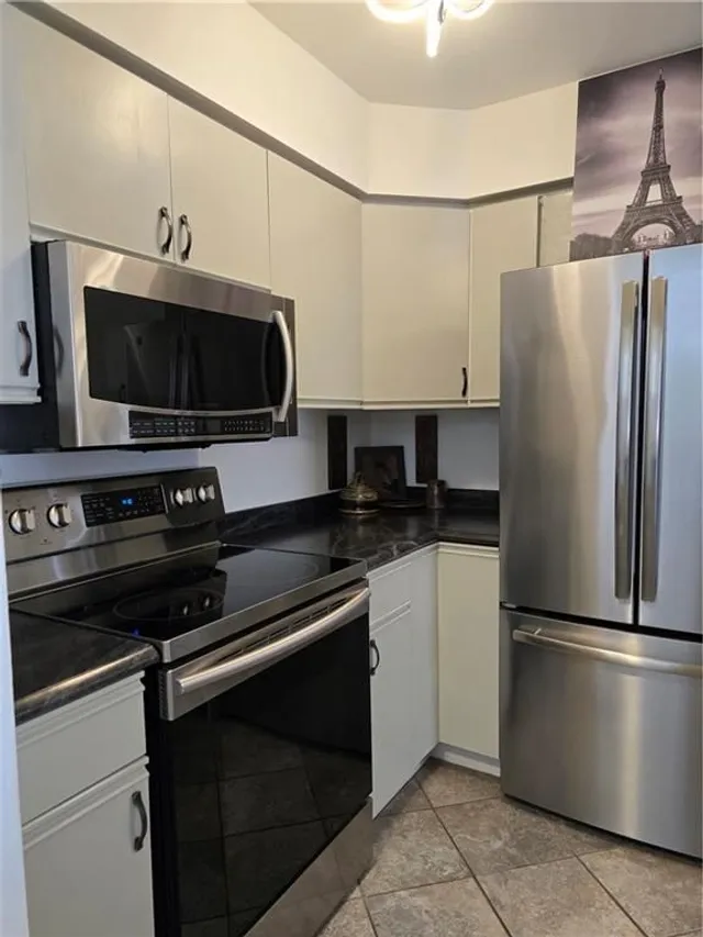 Additional image 14 of 1966 MAIN St Unit 504