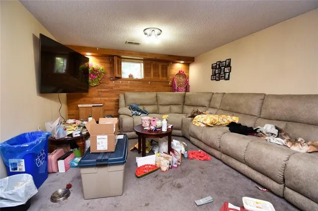 Additional image 19 of 39 EAST 39TH St