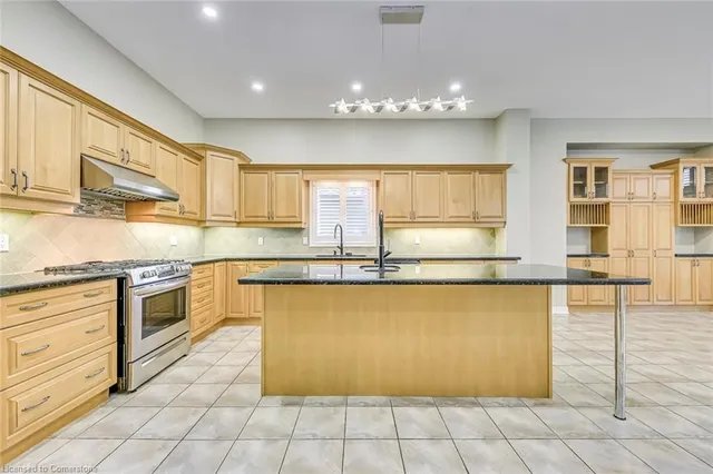 Additional image 6 of 8 Hackamore Crt