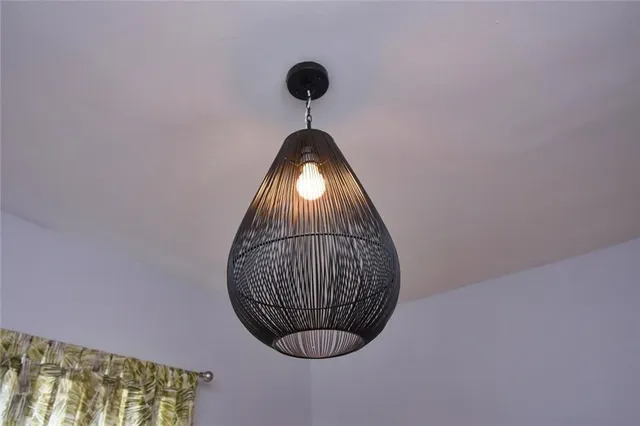 Additional image 20 of 86 GRAHAM Ave