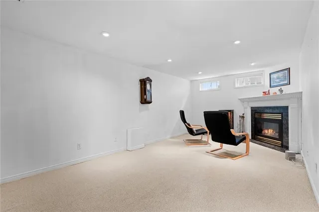 Additional image 23 of 54 BEACON Ave