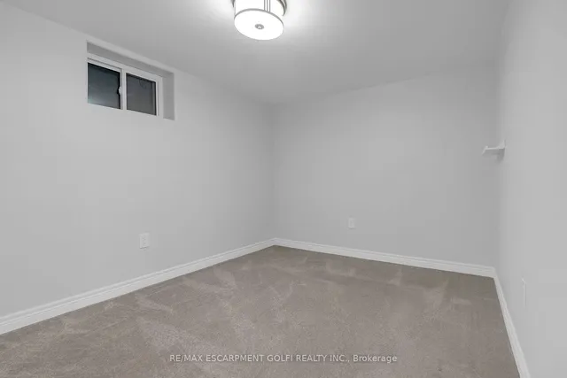 Additional image 31 of 10 Warren Ave