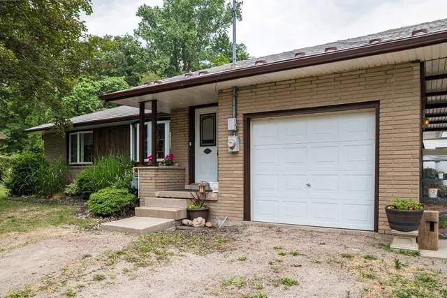 Additional image 4 of 3052 Guyatt Rd