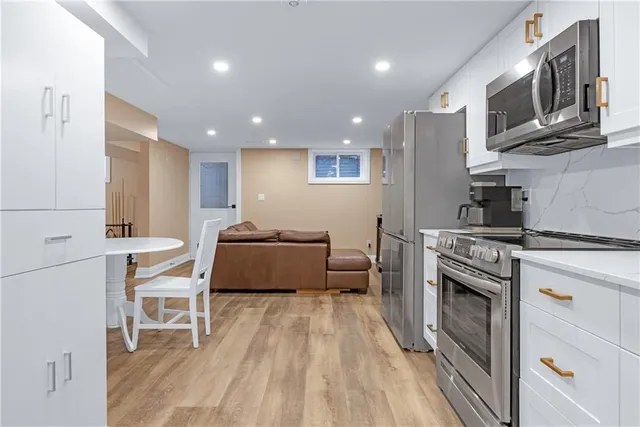 Additional image 28 of 64 HILDEGARD Dr