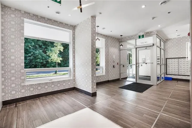 Additional image 30 of 467 CHARLTON Ave Unit 202