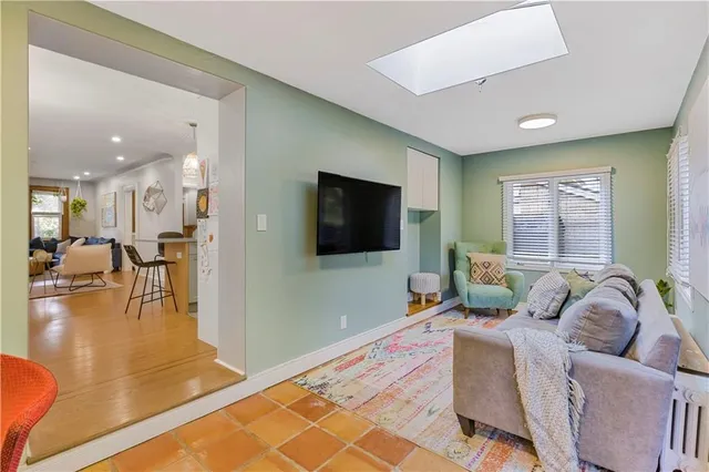 Additional image 24 of 74 HYDE PARK Ave