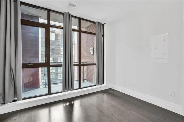 Additional image 28 of 112 King St Unit 1111