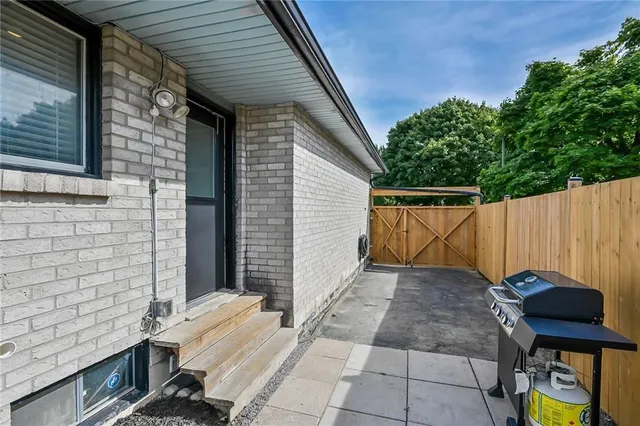 Additional image 42 of 5 RIDELL Cres