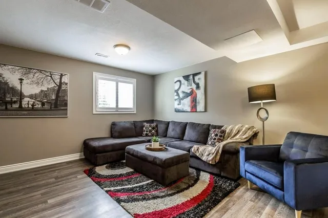 Additional image 20 of 698 ACADIA Dr