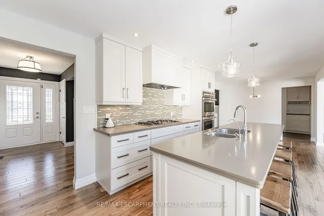 Additional image 8 of 106 Overdale Ave