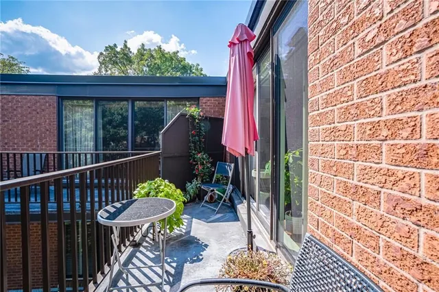 Additional image 47 of 150 WILSON St Unit PH2