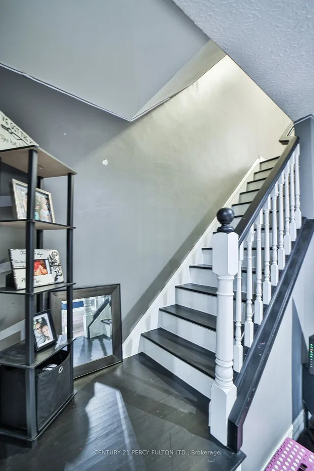 Additional image 13 of 102 Neil Ave