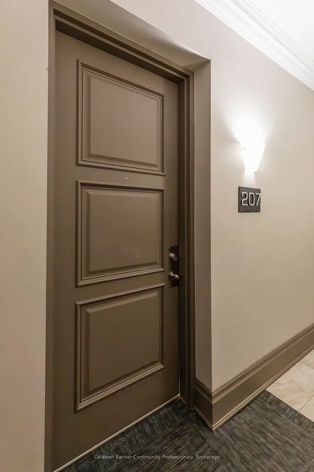 Additional image 3 of 397 King St Unit 207