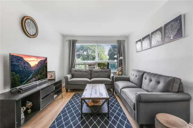 Additional image 6 of 57 Mericourt Rd Unit 302