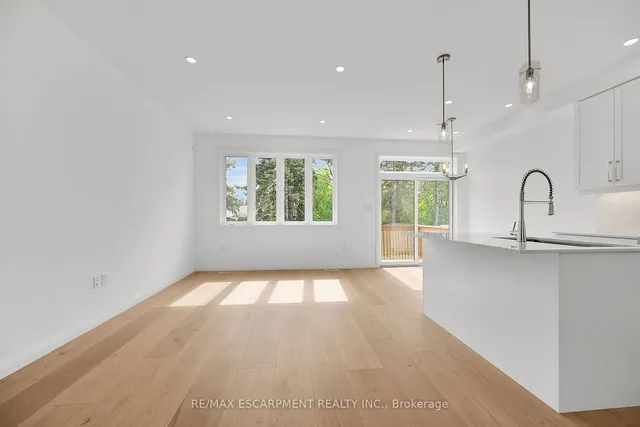 Additional image 10 of 35 Kingfisher Dr