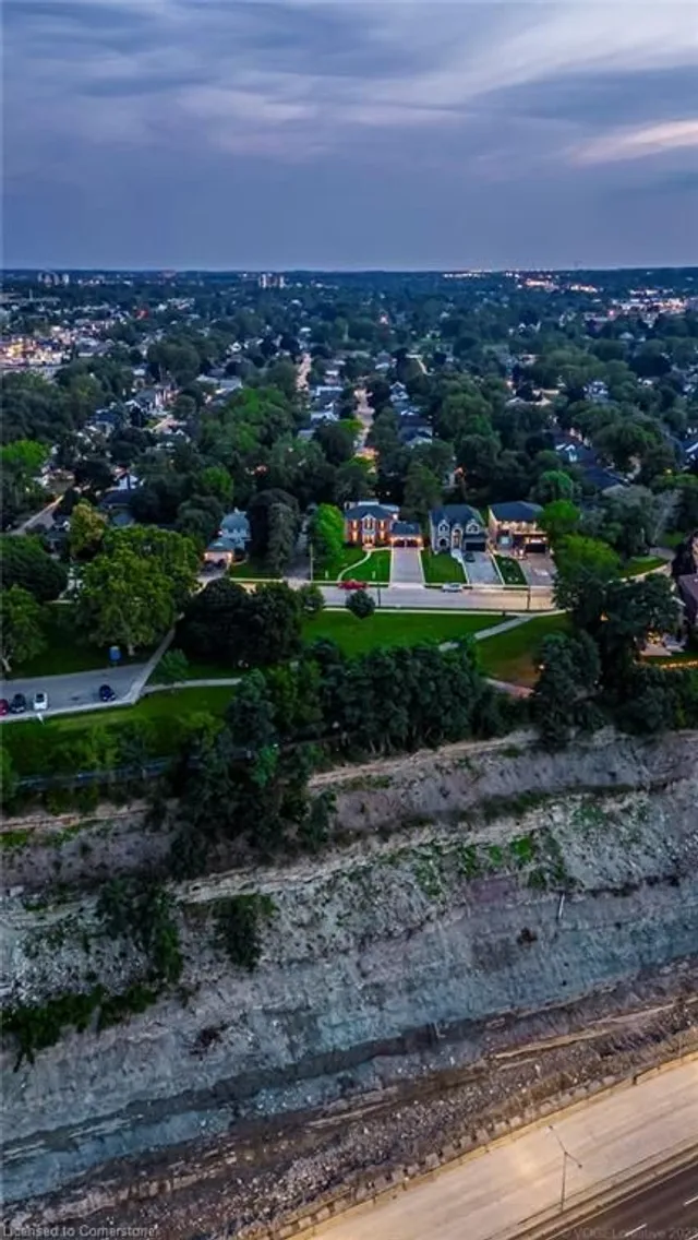 Additional image 11 of 182 Concession St