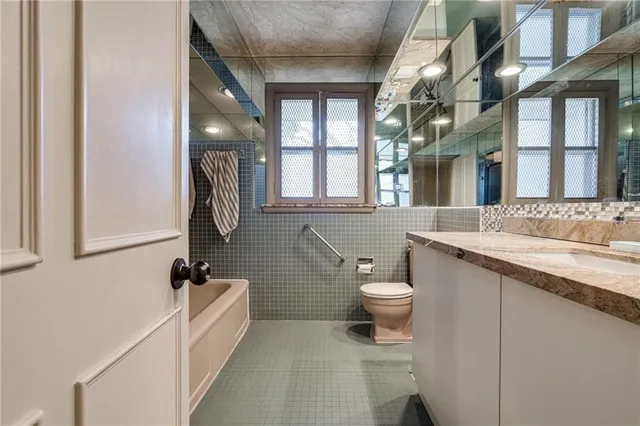 Additional image 11 of 23 West Park Ave