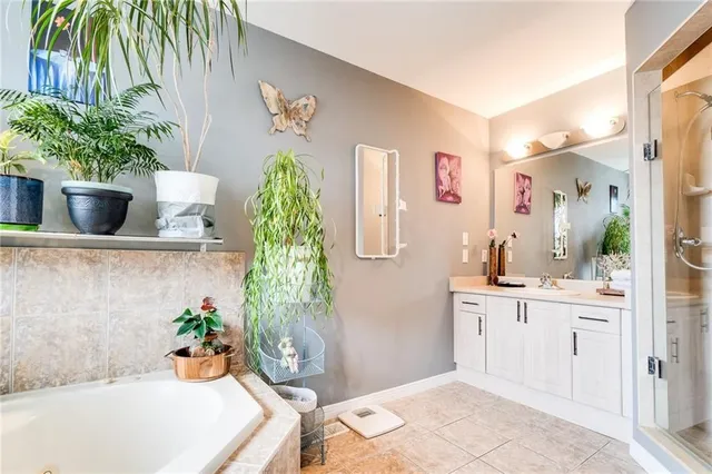 Additional image 35 of 72 SIDNEY Cres