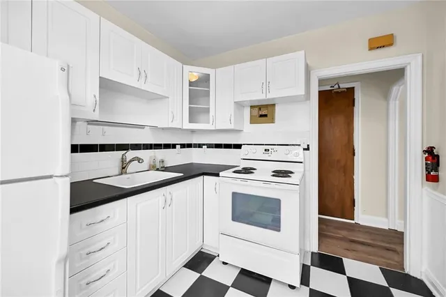 Additional image 11 of 802 KING St Unit 5