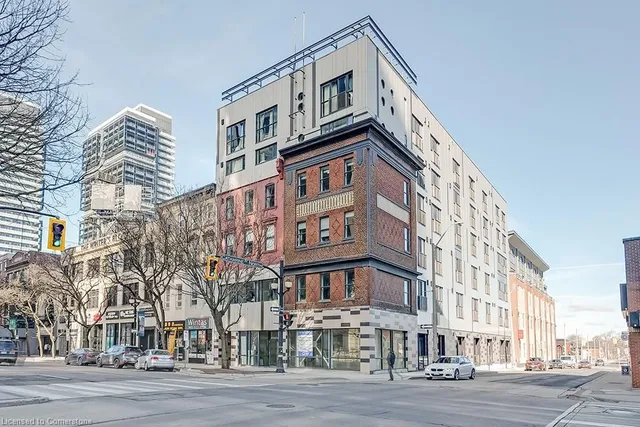 121 King St Unit 106